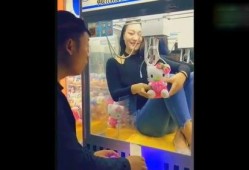 娃娃爆料最新搞笑视频,最新搞笑视频，笑到肚子疼！