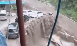 爆料山洪爆发是真的吗视频,网友爆料视频还原惊险瞬间