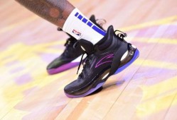 安踏鞋子爆料视频播放,爆款来袭，运动时尚新选择