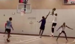 搞笑打球爆料视频大全最新,笑料百出！搞笑打球爆料视频大盘点