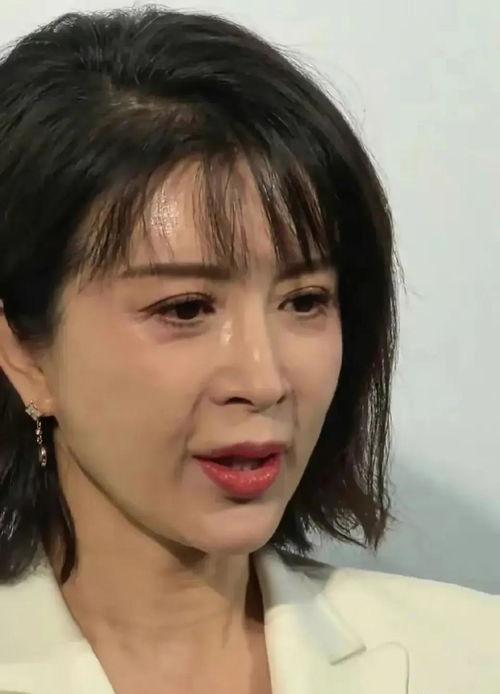 娱乐八卦吃瓜主播是谁啊,揭秘“娱乐八卦吃瓜主播”背后的故事