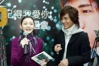 娱乐圈八卦吃瓜爆料博主柒柒,柒柒博主带你吃遍明星八卦大餐